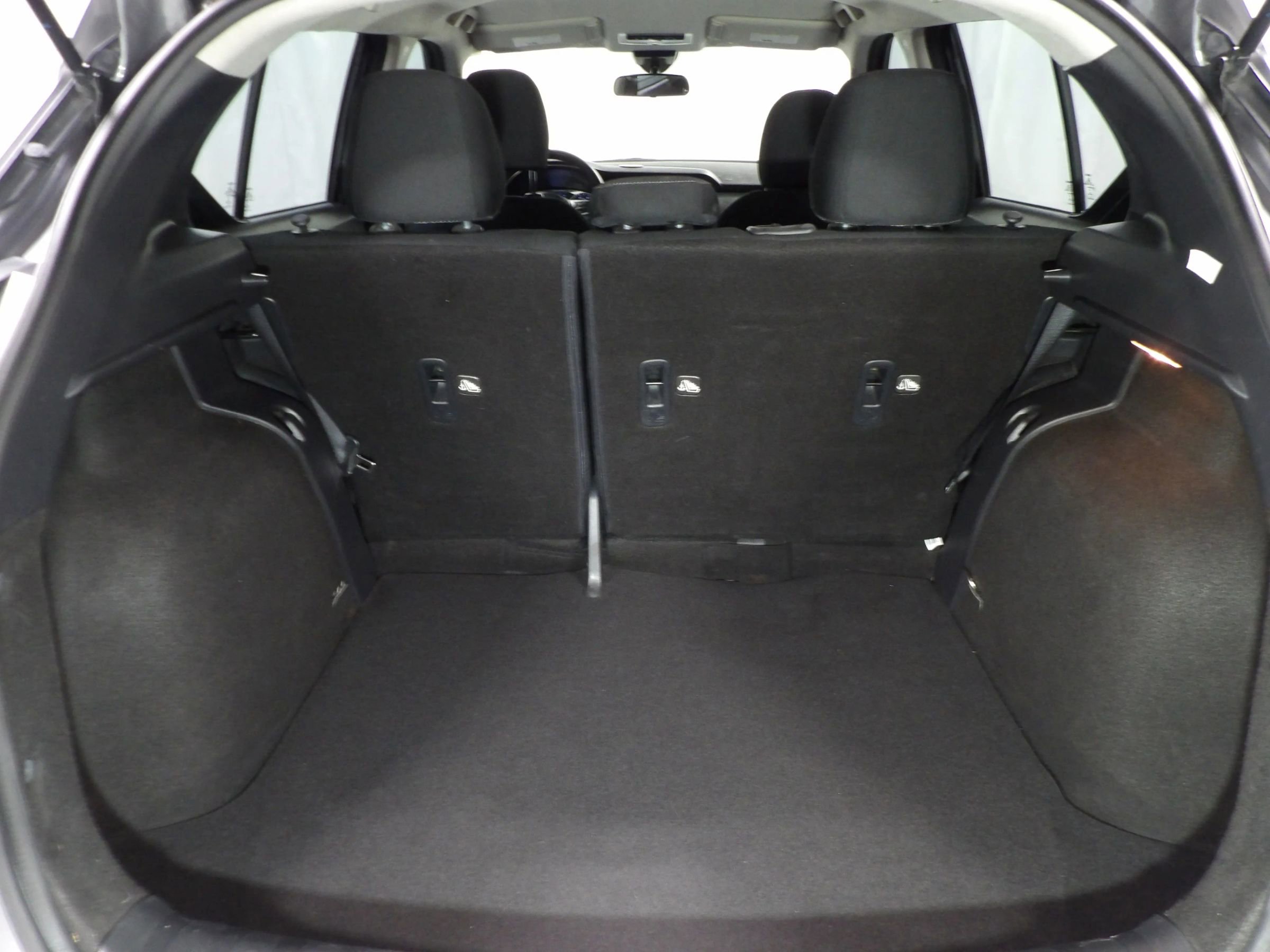 Used 2021 Nissan Kicks S FWD image 8