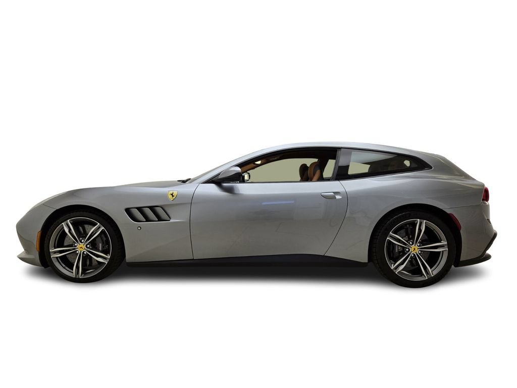 Used 2017 Ferrari GTC4Lusso AWD/4WD image 10
