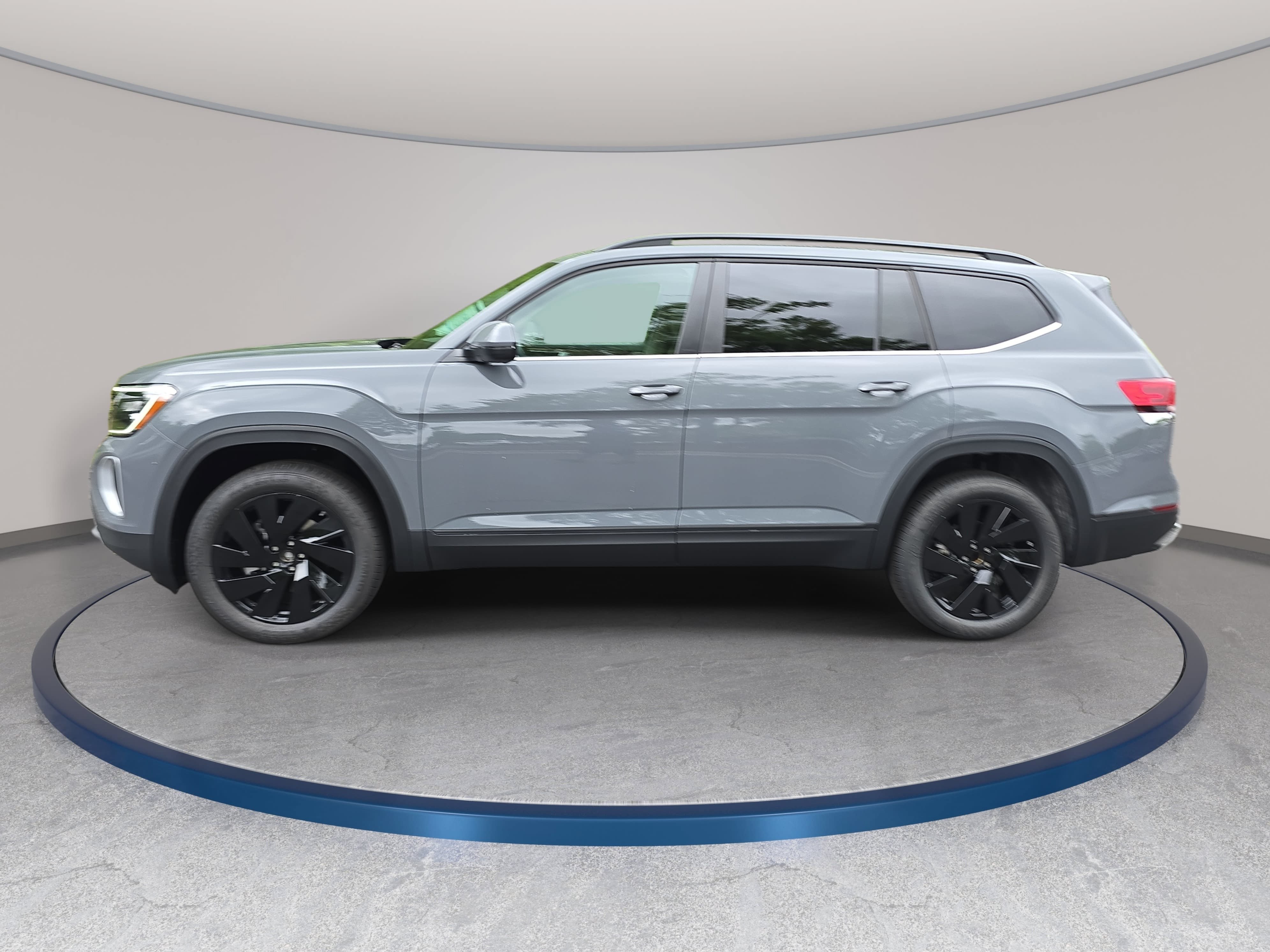 New 2026 Volkswagen Atlas SE FWD image 8