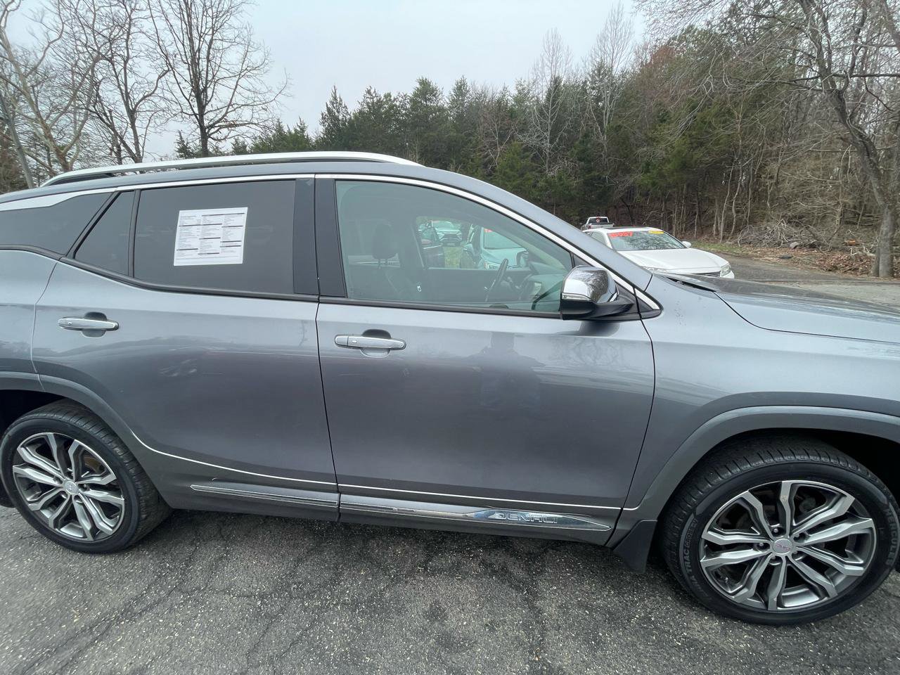 Used 2018 GMC Terrain Denali w/ Advanced Safety Package AWD/4WD image 11