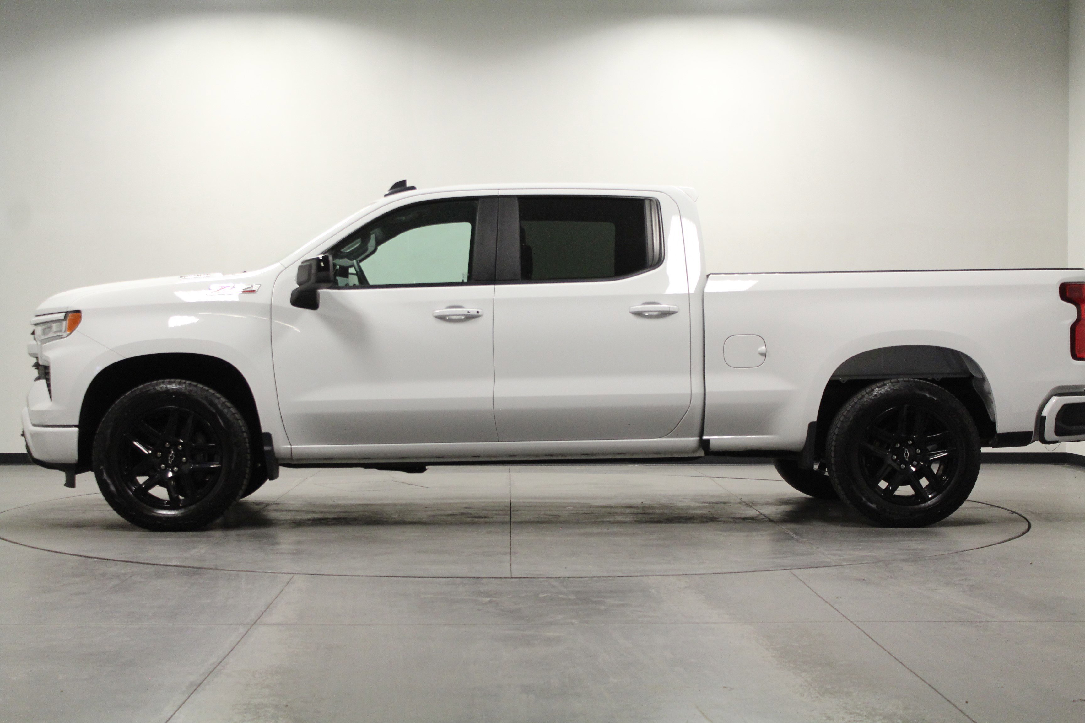 Used 2024 Chevrolet Silverado 1500 RST image 7