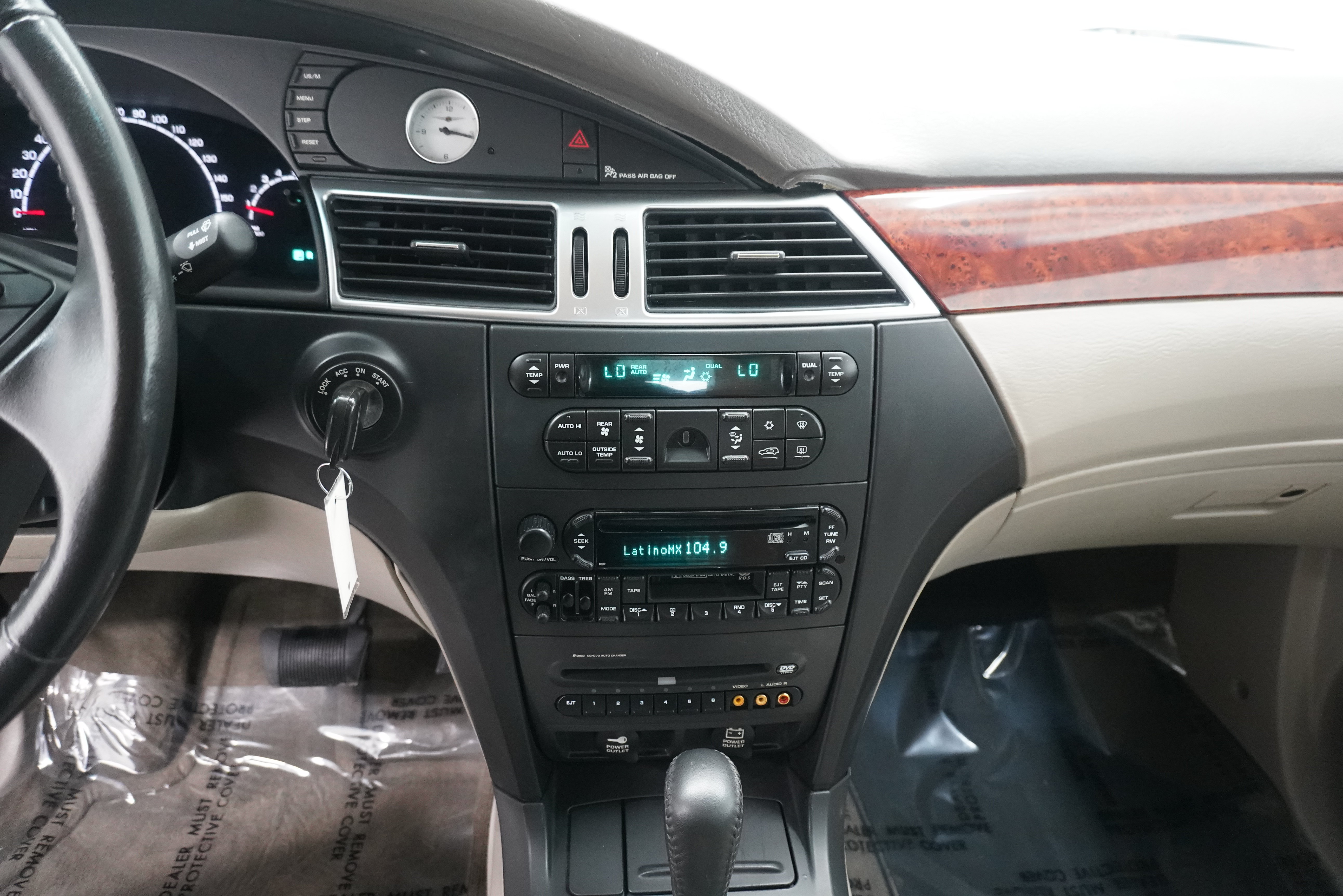 Used 2005 Chrysler Pacifica Touring FWD image 32