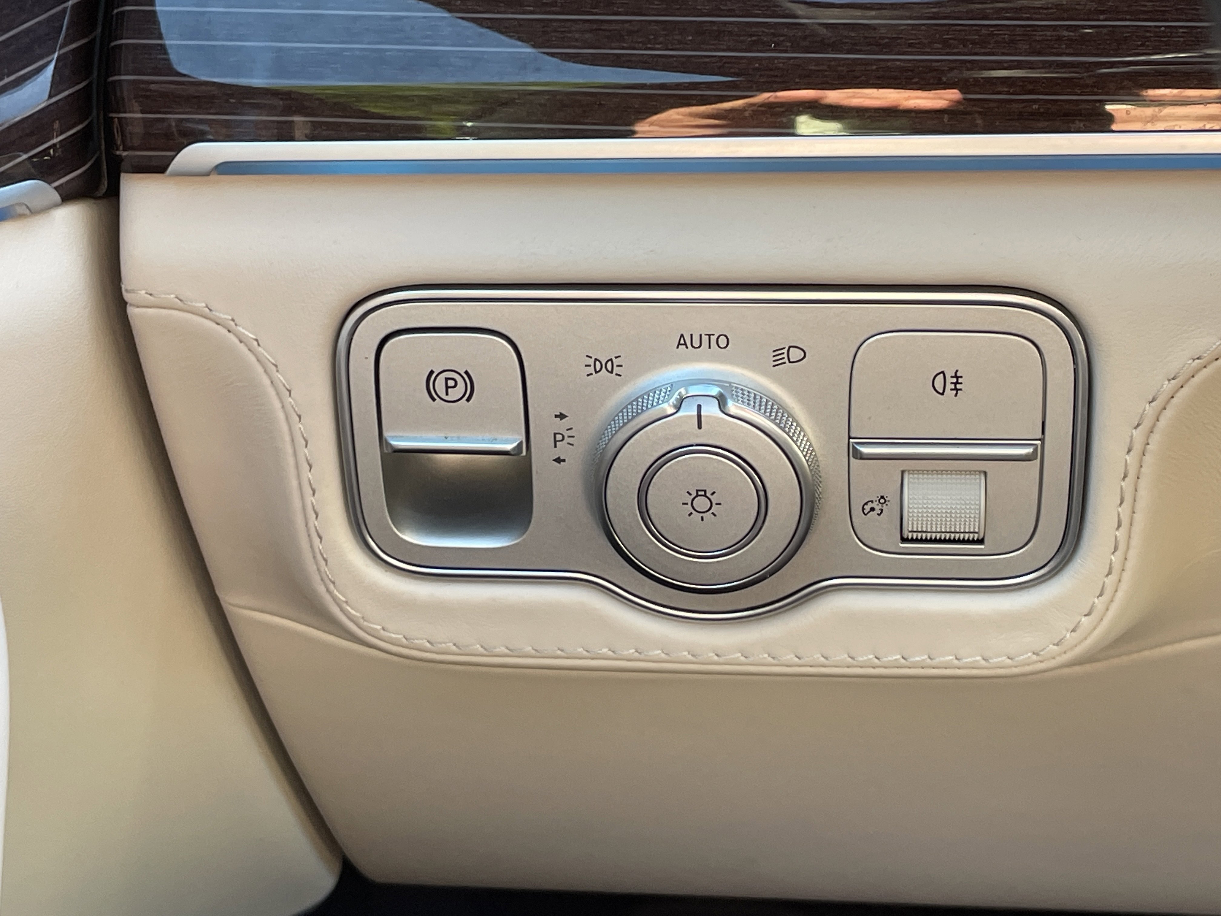 Certified 2023 Mercedes-Benz GLS 63 AMG 4MATIC image 29