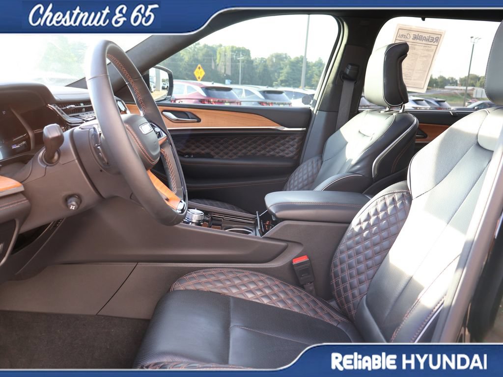 Used 2024 Jeep Grand Cherokee L Summit AWD/4WD image 24