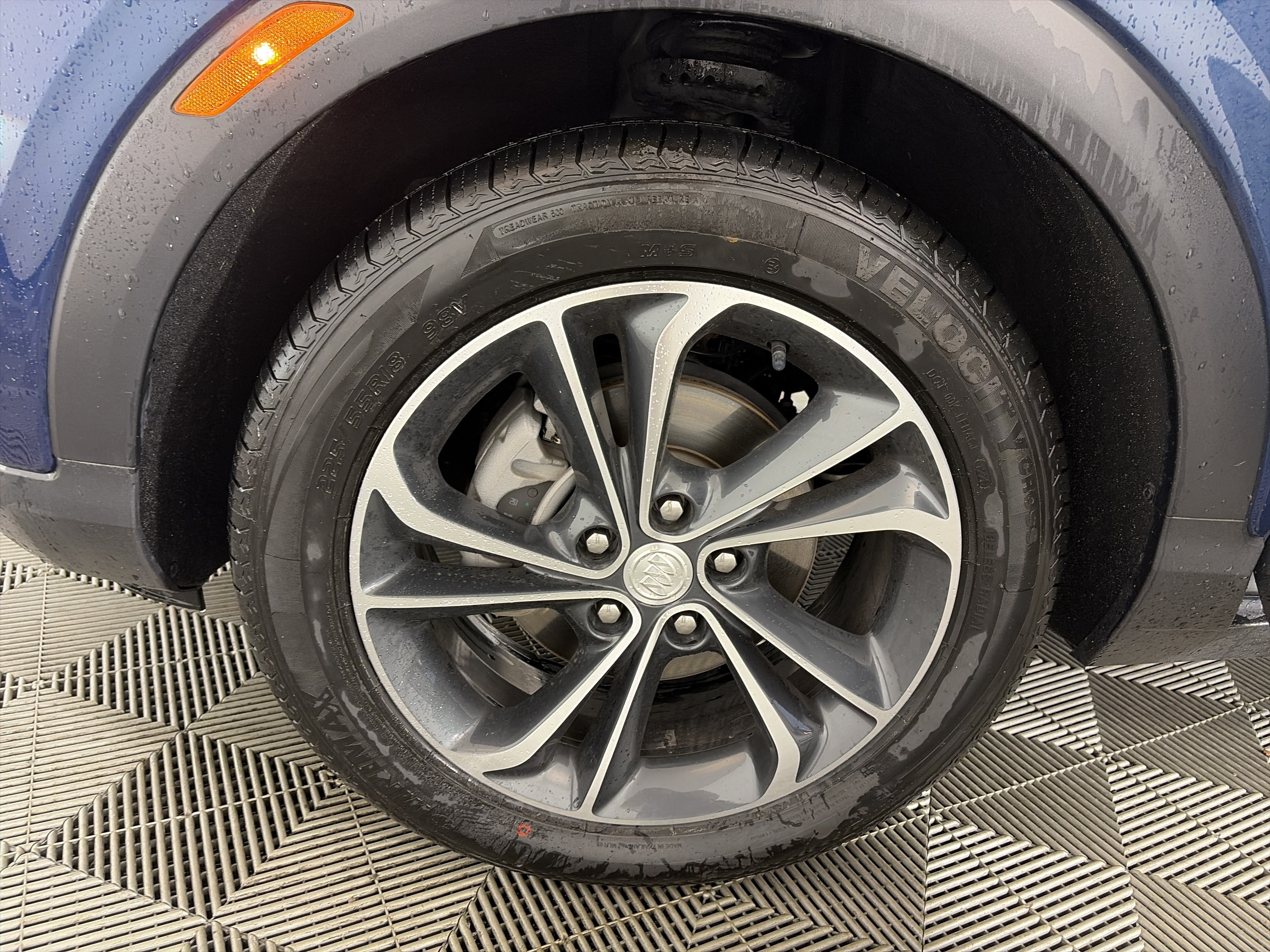 Used 2020 Buick Encore GX Essence FWD image 13