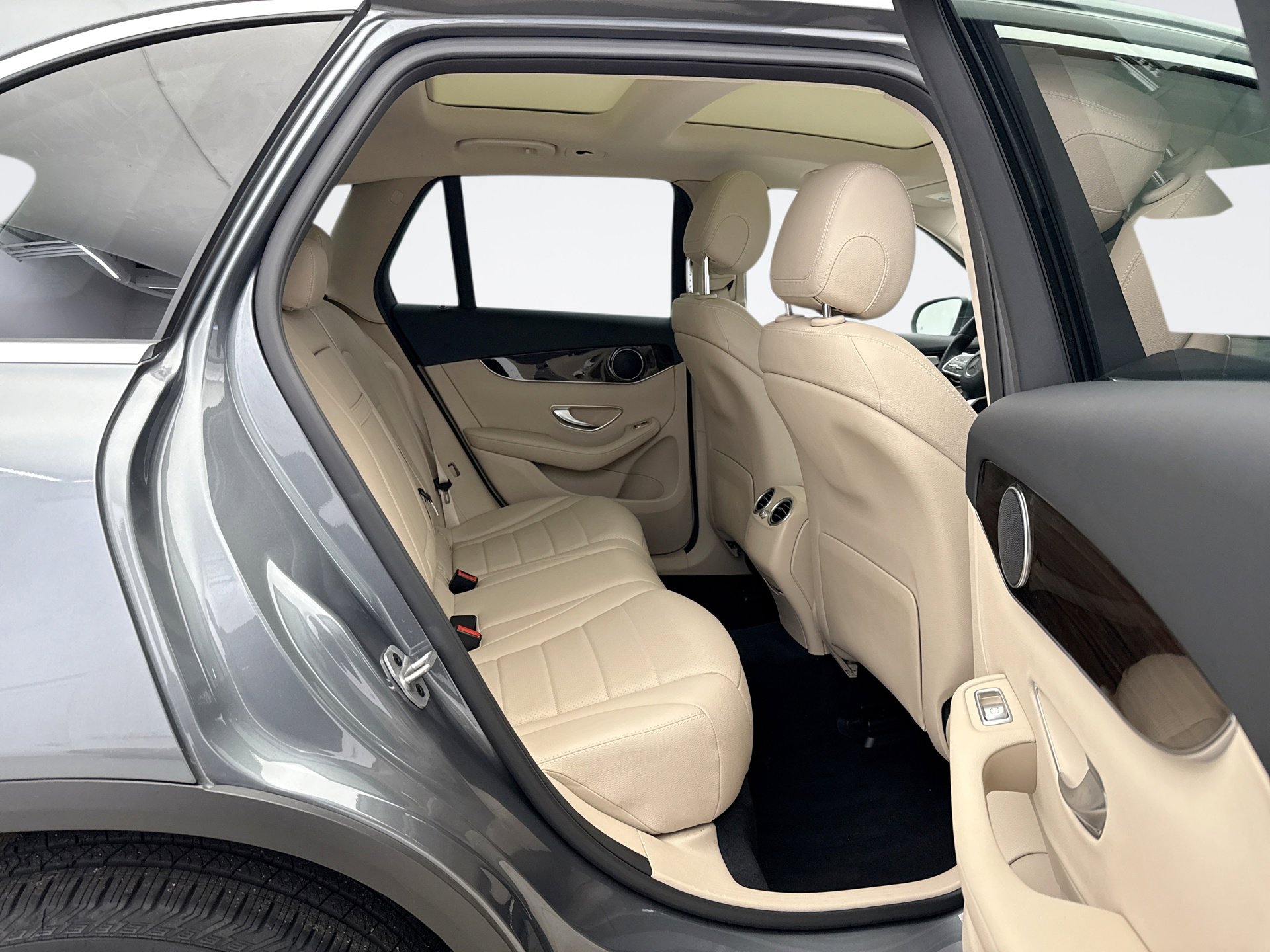 Used 2021 Mercedes-Benz GLC 300 4MATIC image 18