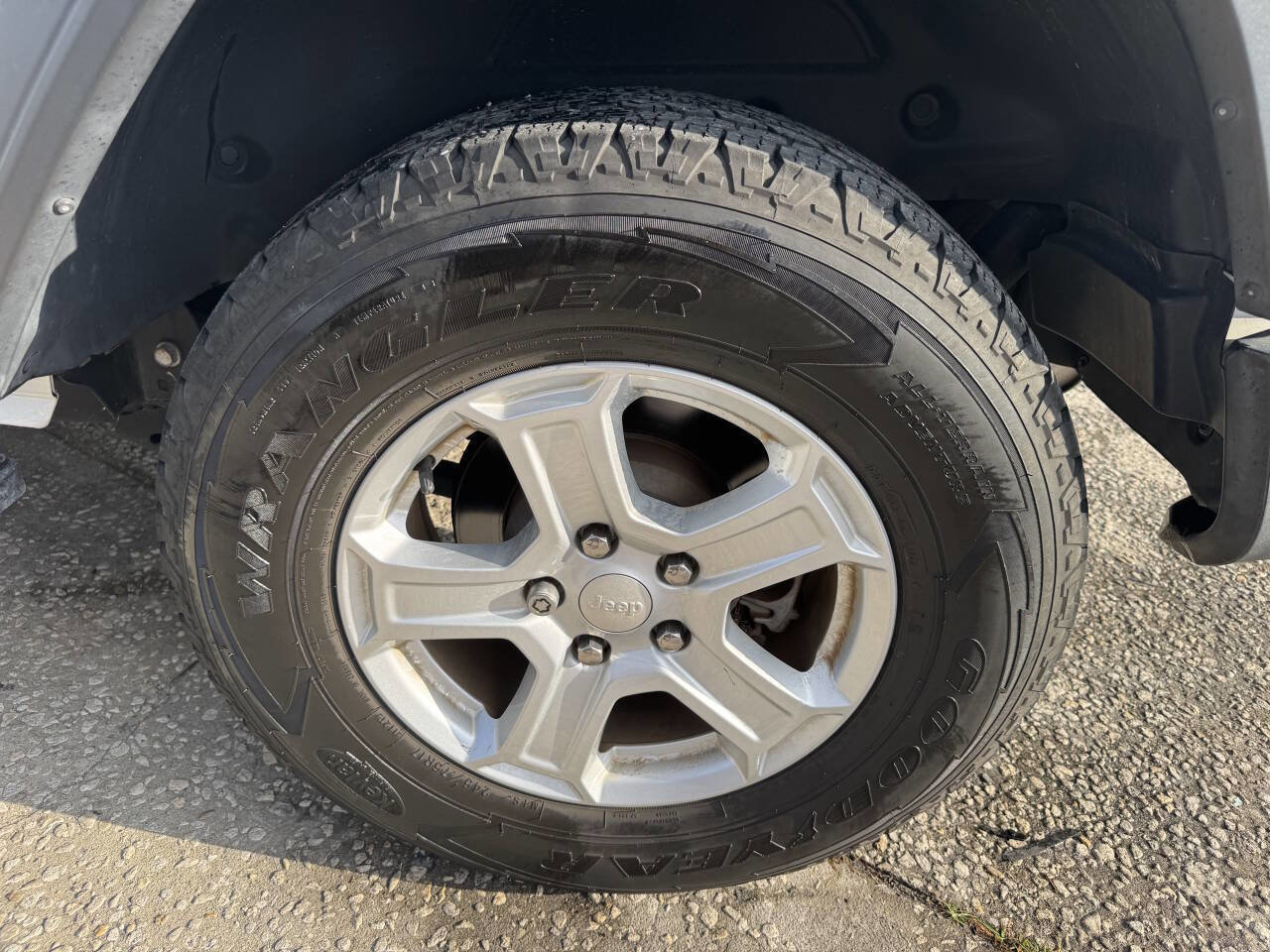 Used 2018 Jeep Wrangler Unlimited Sport S AWD/4WD image 8