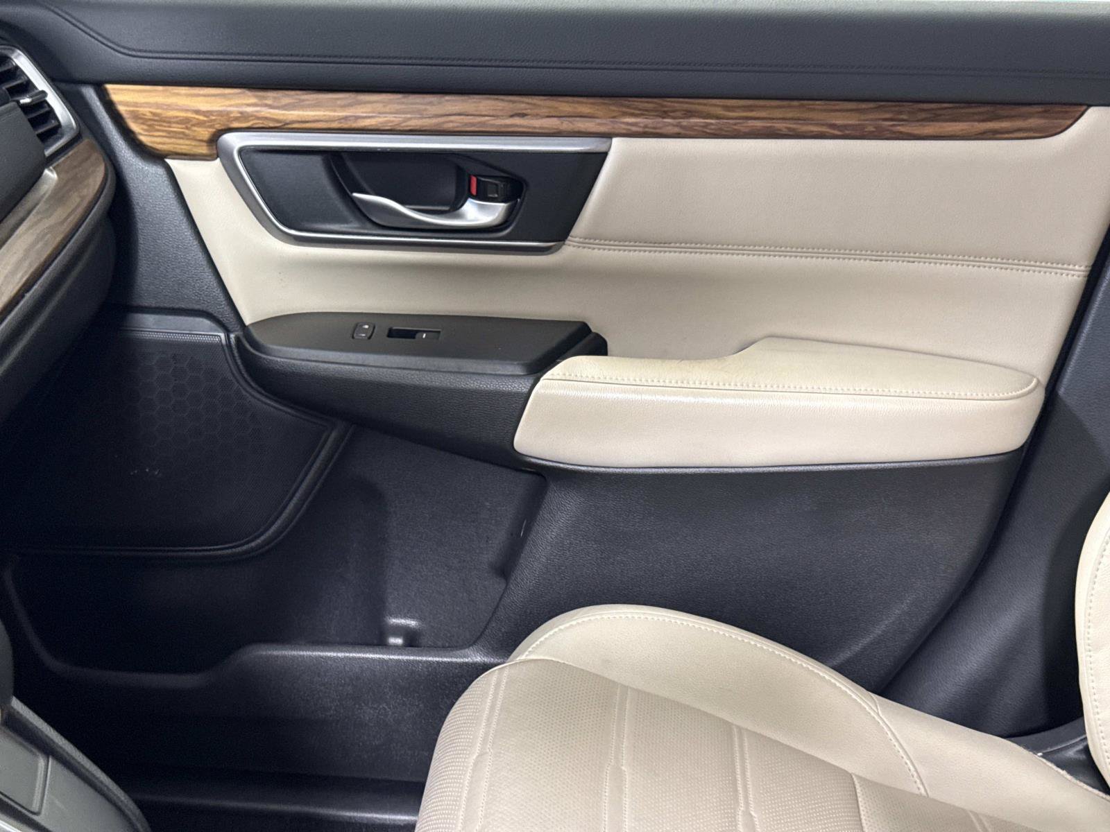 Used 2017 Honda CR-V Touring image 23