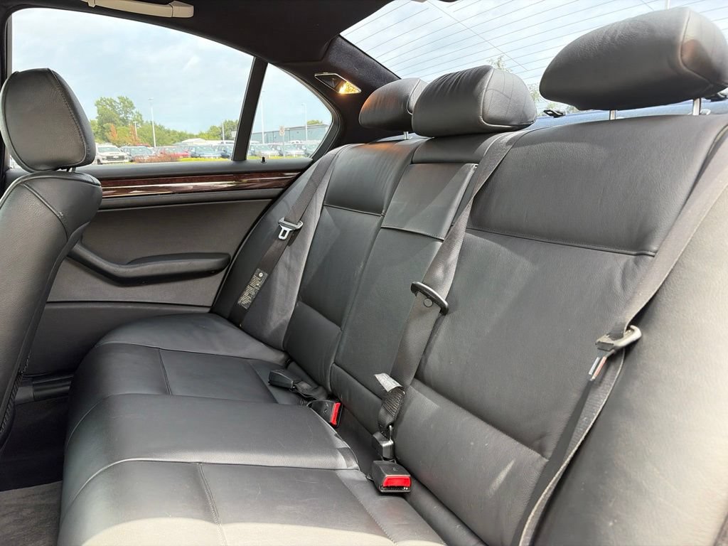 Used 2004 BMW 325i Sedan RWD image 35