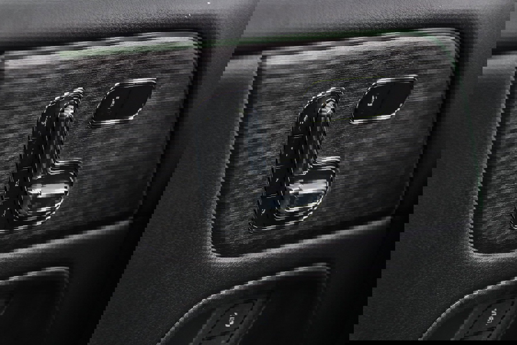 New 2026 Mercedes-Benz GLB 250 4MATIC image 13