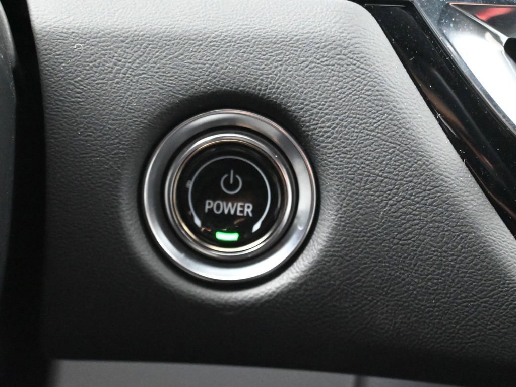 Used 2024 Cadillac Lyriq Sport image 22