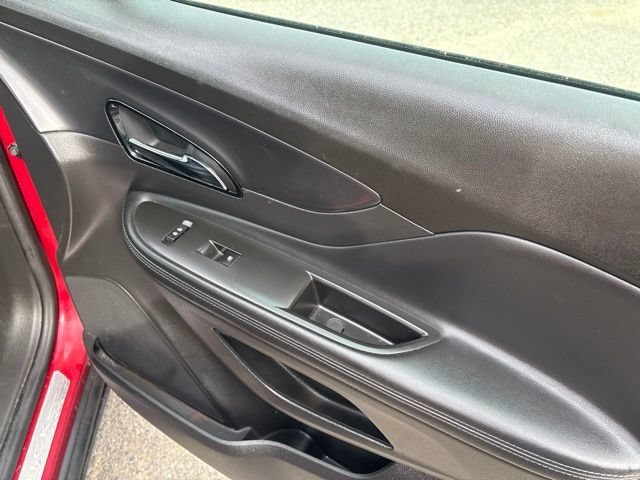Used 2020 Buick Encore Preferred FWD image 11
