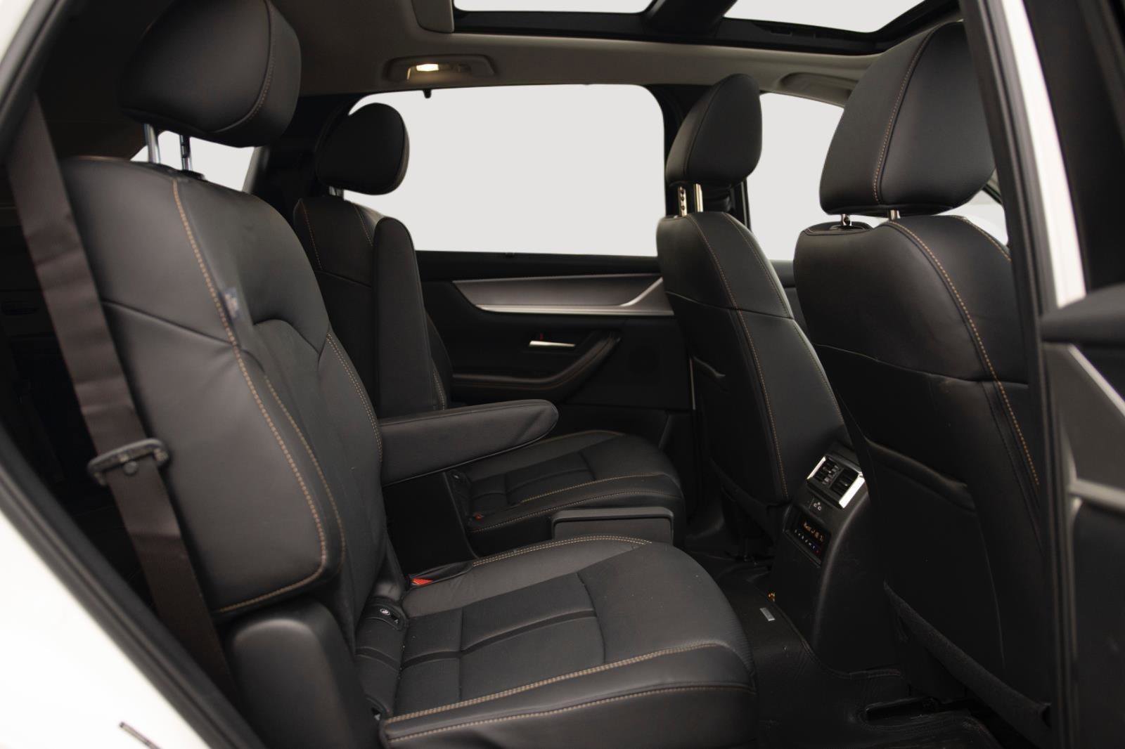 Used 2024 MAZDA CX-90 Plug-In Hybrid w/ Premium Pkg image 15