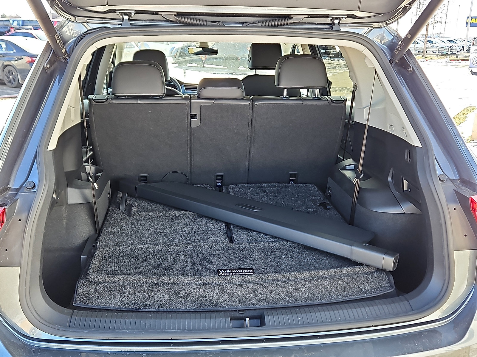 Certified 2022 Volkswagen Tiguan SE image 6