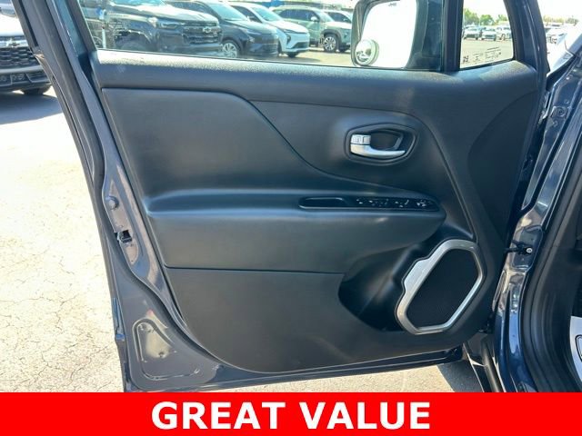 Used 2022 Jeep Renegade Limited image 12