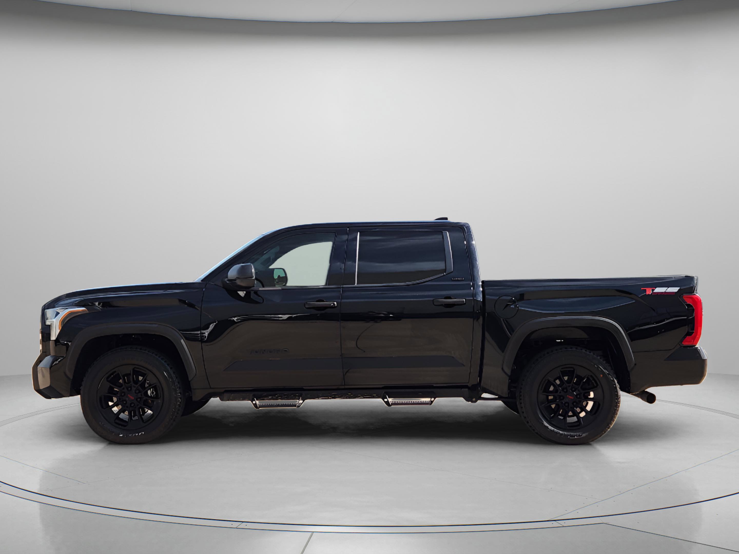 Used 2022 Toyota Tundra SR5 AWD/4WD video 2