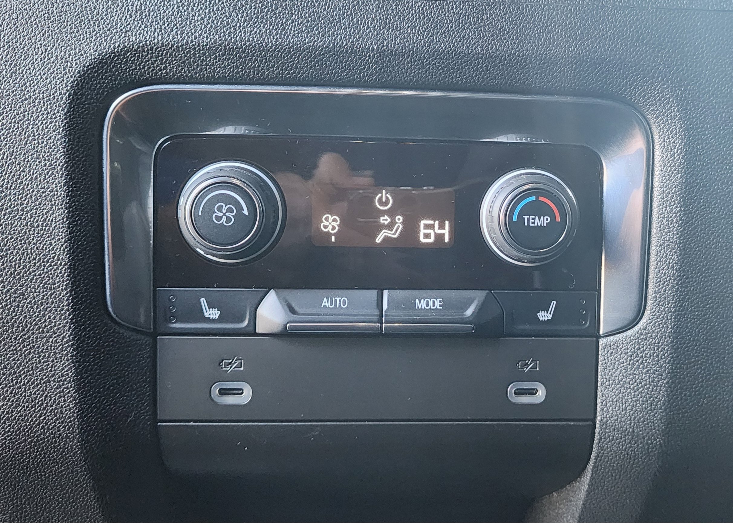 Used 2023 Chevrolet Tahoe LT w/ Luxury Package image 21