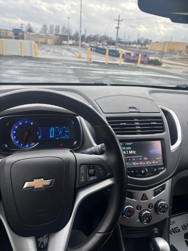 Used 2016 Chevrolet Trax LT w/ LT Convenience Package image 16