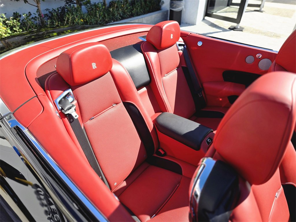 Used 2020 Rolls-Royce Dawn image 15