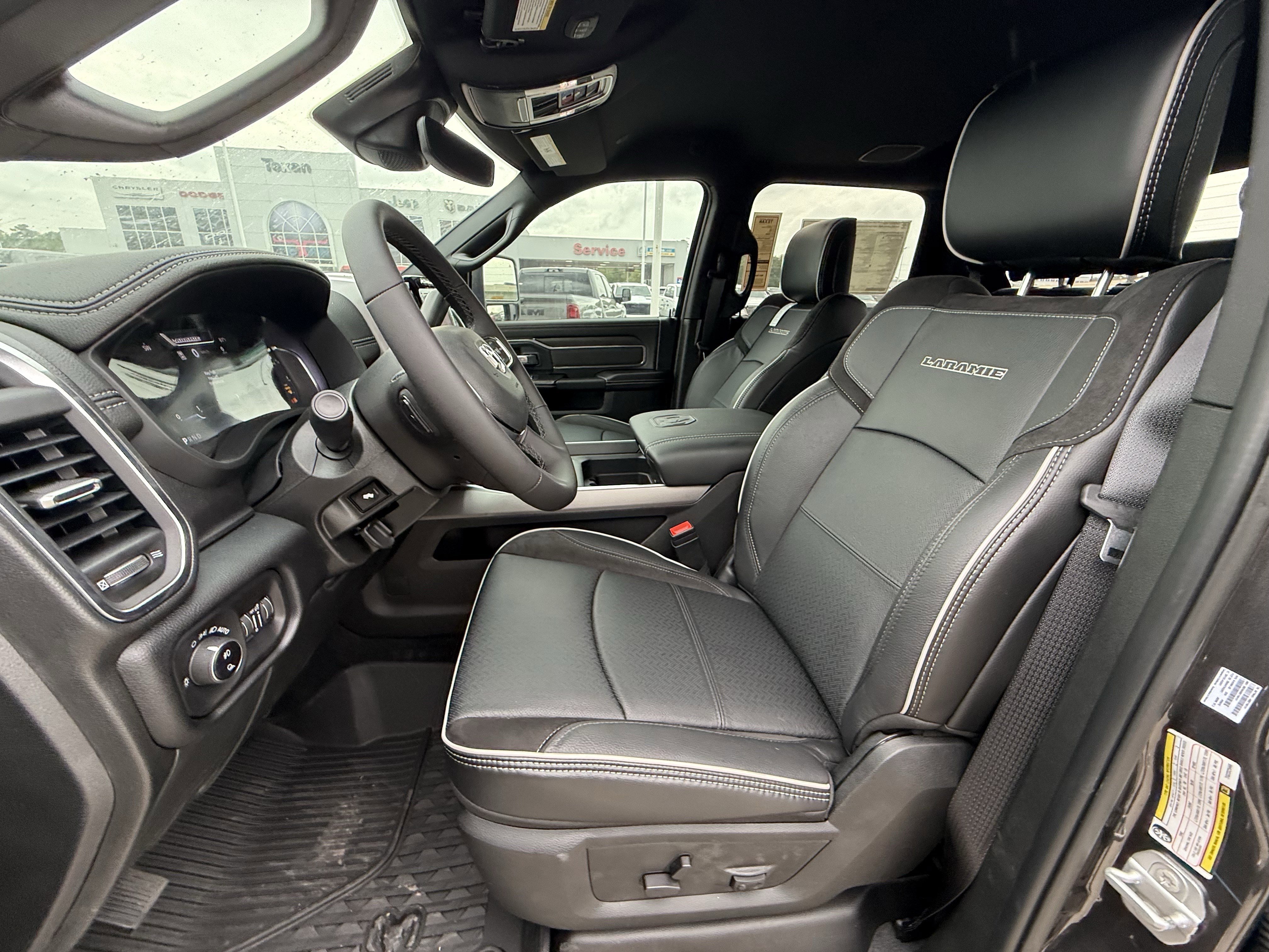 New 2026 RAM 3500 Laramie w/ Sport Appearance Package AWD/4WD image 15