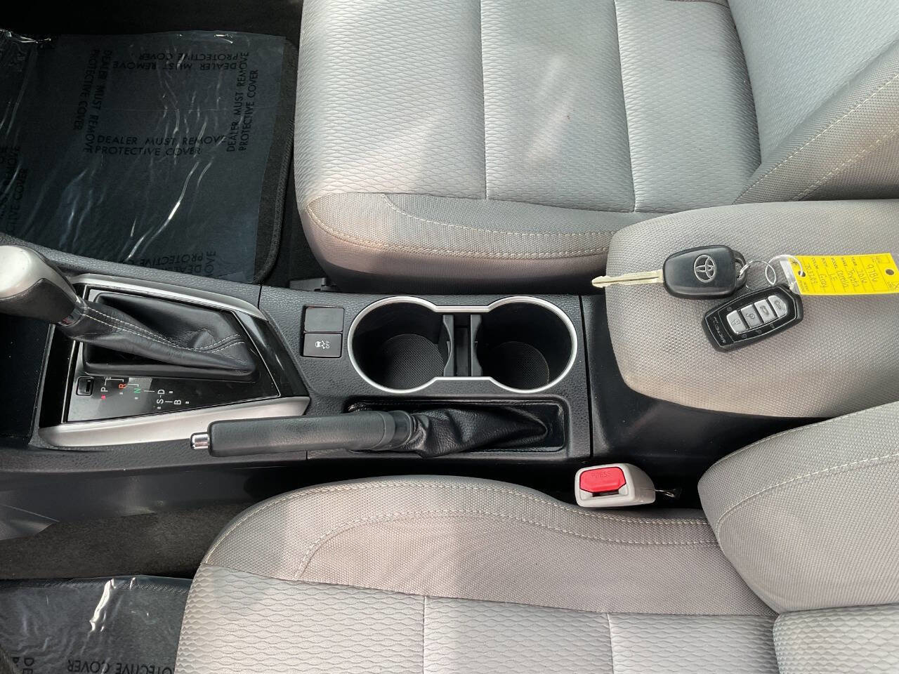 Used 2016 Toyota Corolla LE image 22