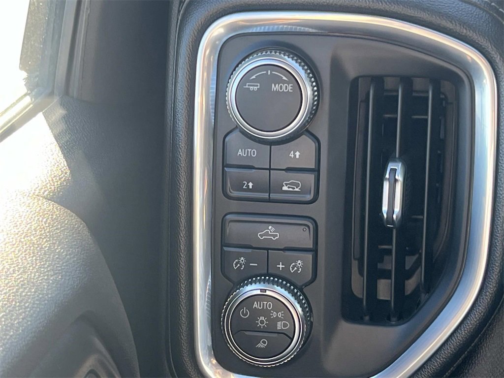 Used 2021 GMC Sierra 1500 SLE w/ Driver Alert Package I image 28