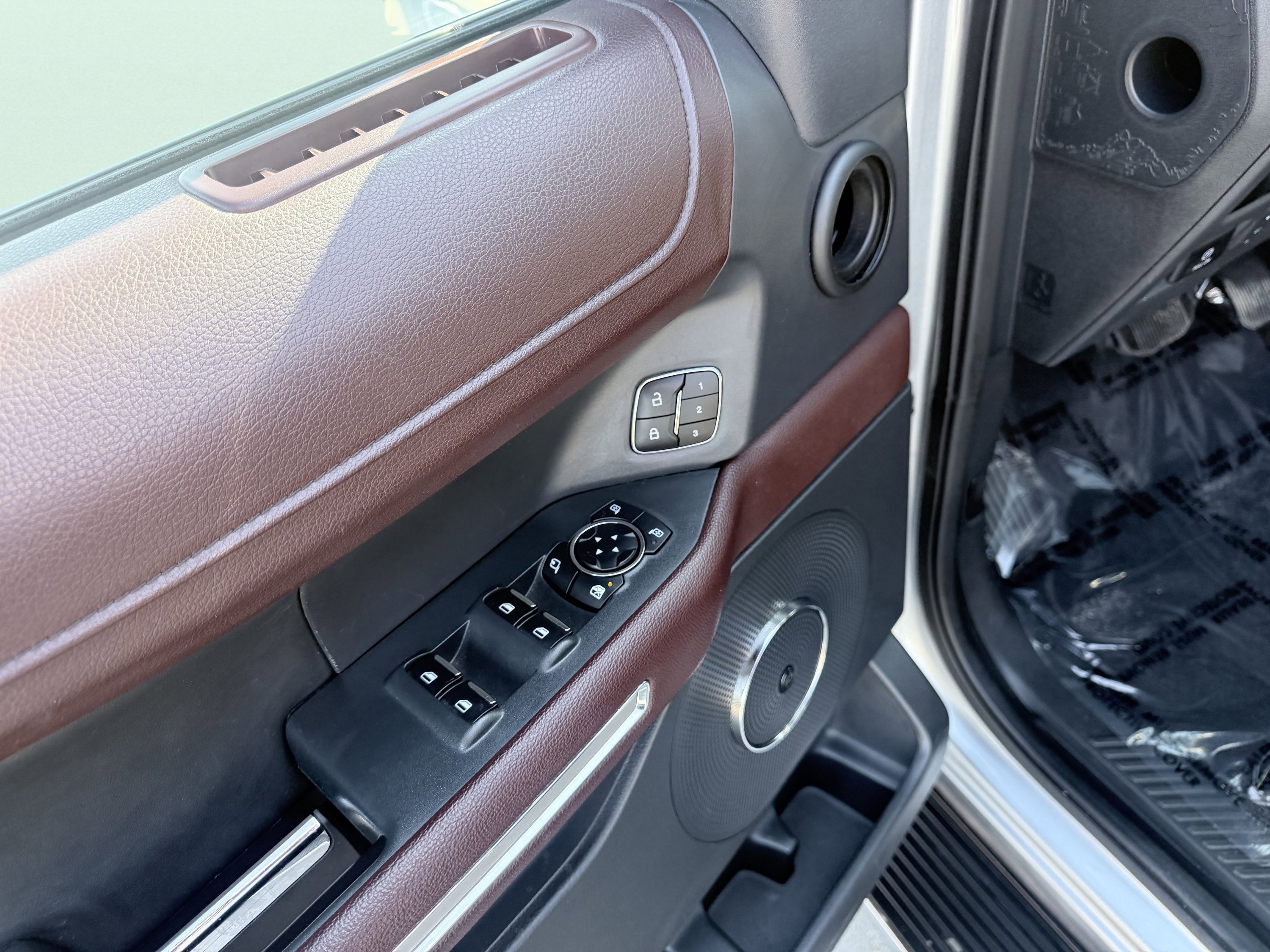 Used 2023 Ford Expedition Max Limited image 26