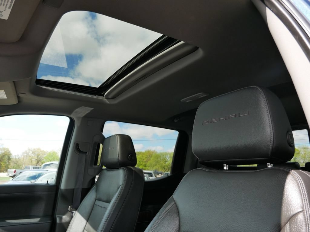 Used 2021 GMC Sierra 1500 Denali w/ Denali Ultimate Package AWD/4WD image 24