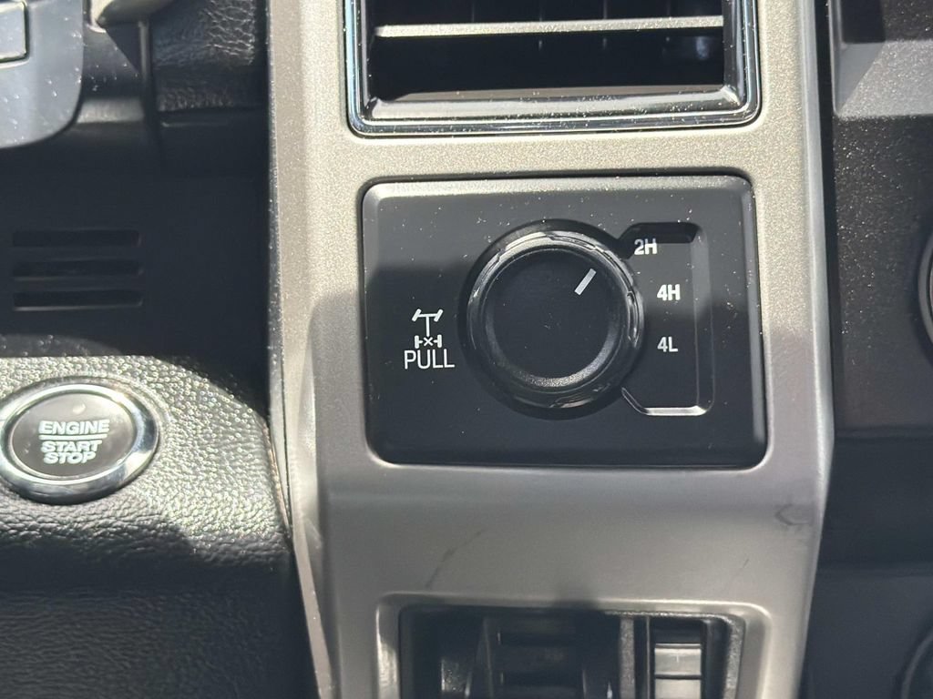 Used 2020 Ford F350 Lariat AWD/4WD image 16