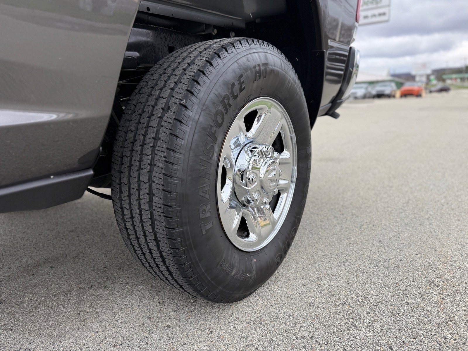 Used 2024 RAM 2500 Tradesman w/ Chrome Appearance Group image 21