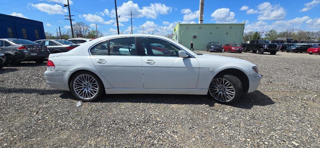 Used 2008 BMW 750i RWD image 6
