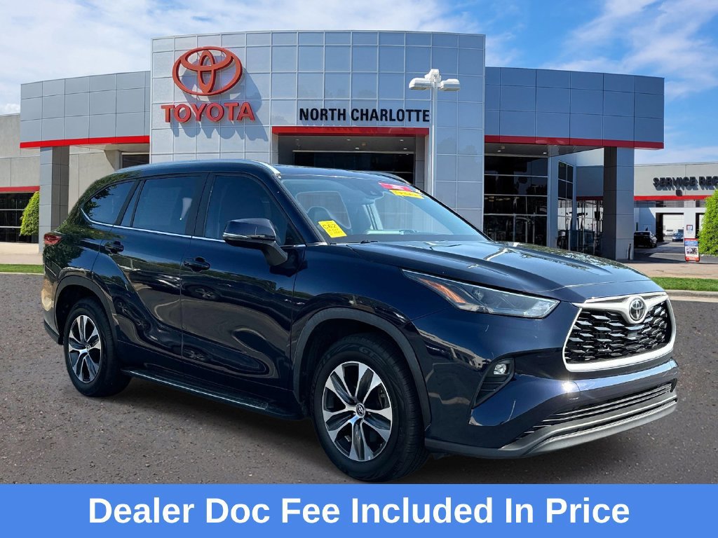 Used 2023 Toyota Highlander XLE