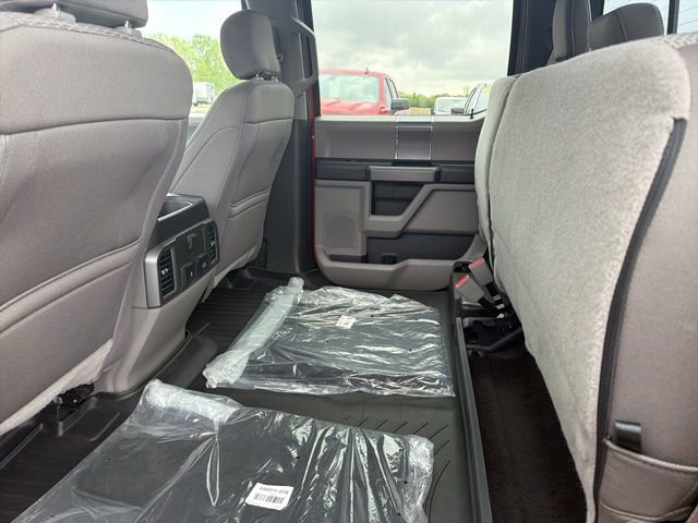 Used 2019 Ford F150 XLT w/ Equipment Group 302A Luxury AWD/4WD image 17