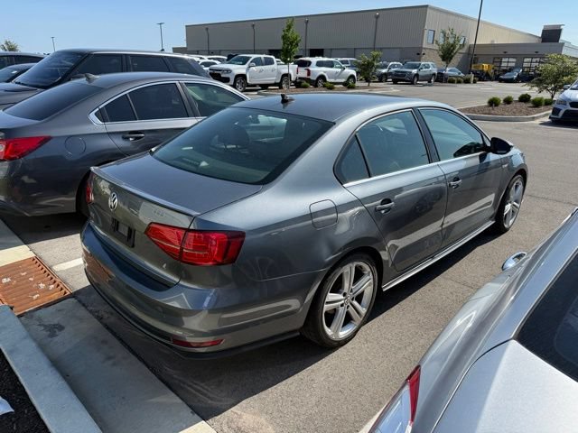 Used 2017 Volkswagen Jetta GLI FWD image 2
