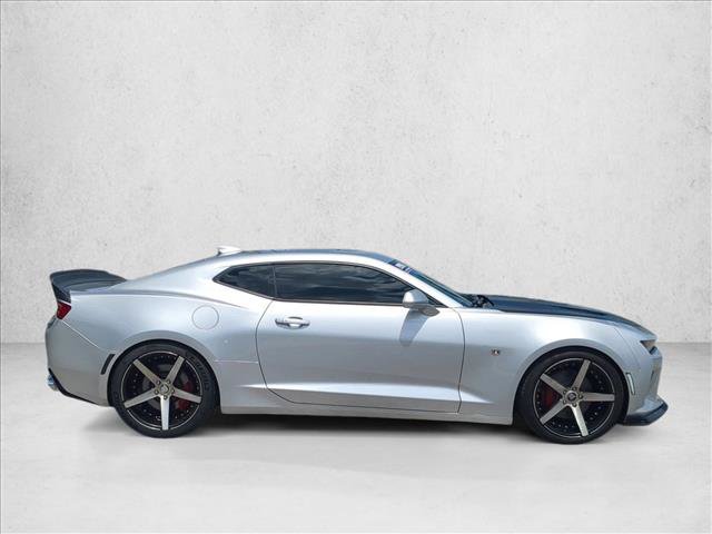 Used 2018 Chevrolet Camaro SS RWD image 4
