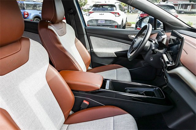 Used 2023 Volkswagen ID.4 Pro image 18