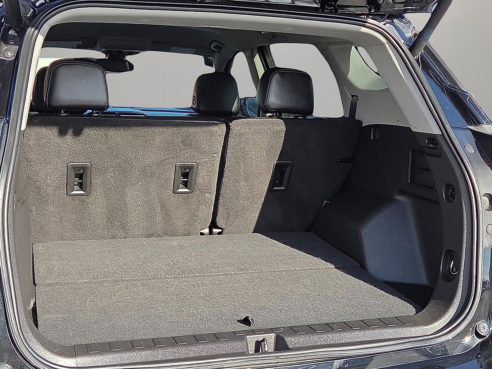 Used 2022 GMC Terrain SLT image 9