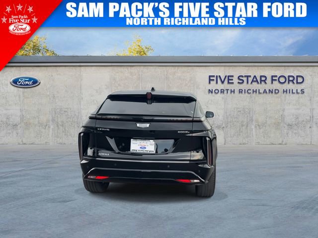 Used 2024 Cadillac Lyriq Luxury w/ LPO, Floor Liner Package AWD/4WD image 8