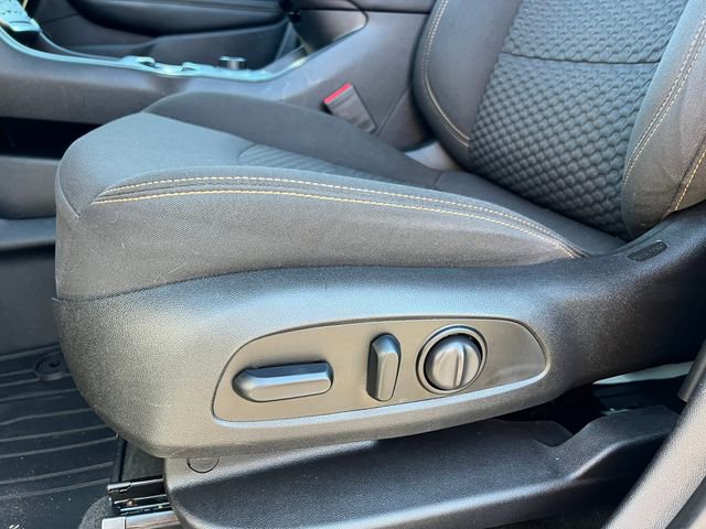Used 2018 GMC Terrain SLE w/ Driver Convenience Package AWD/4WD image 11