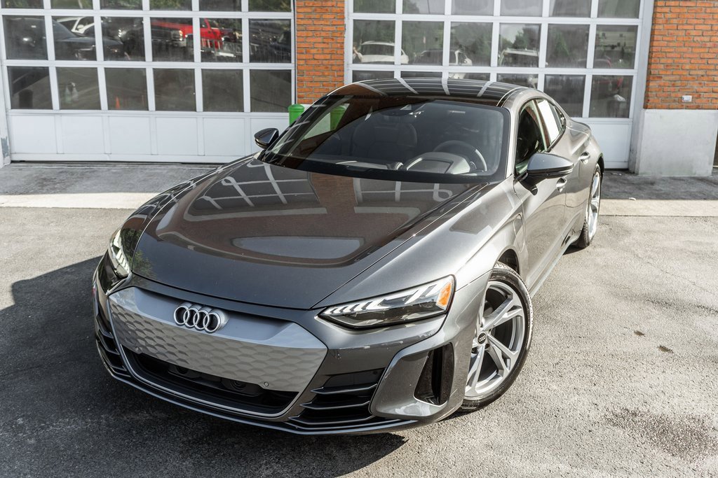 Used 2022 Audi e-tron GT Premium Plus image 2