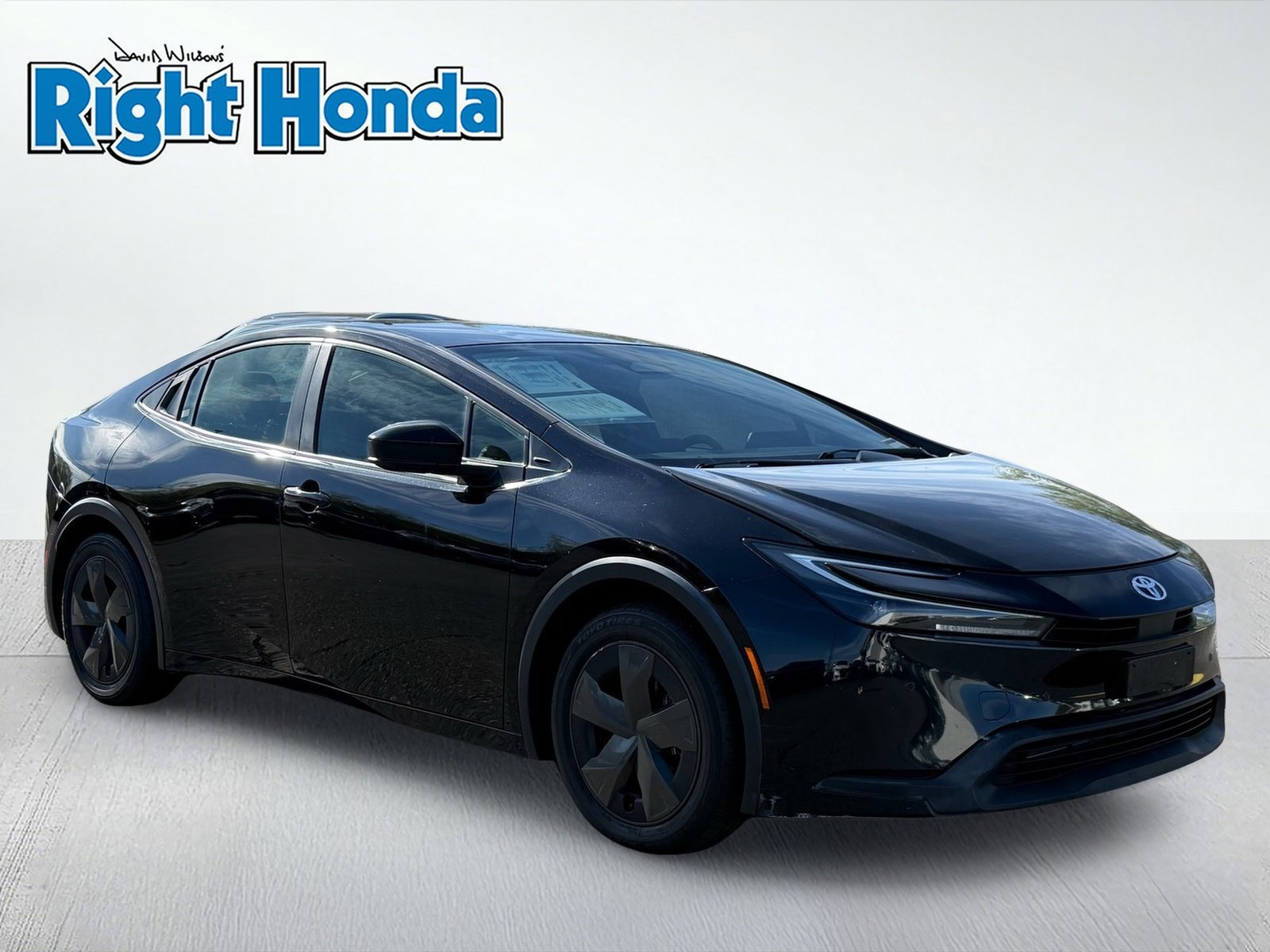 Used 2024 Toyota Prius LE FWD image 10
