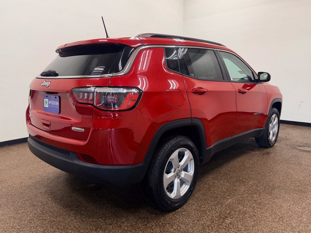Used 2018 Jeep Compass Latitude w/ Popular Equipment Group AWD/4WD image 6