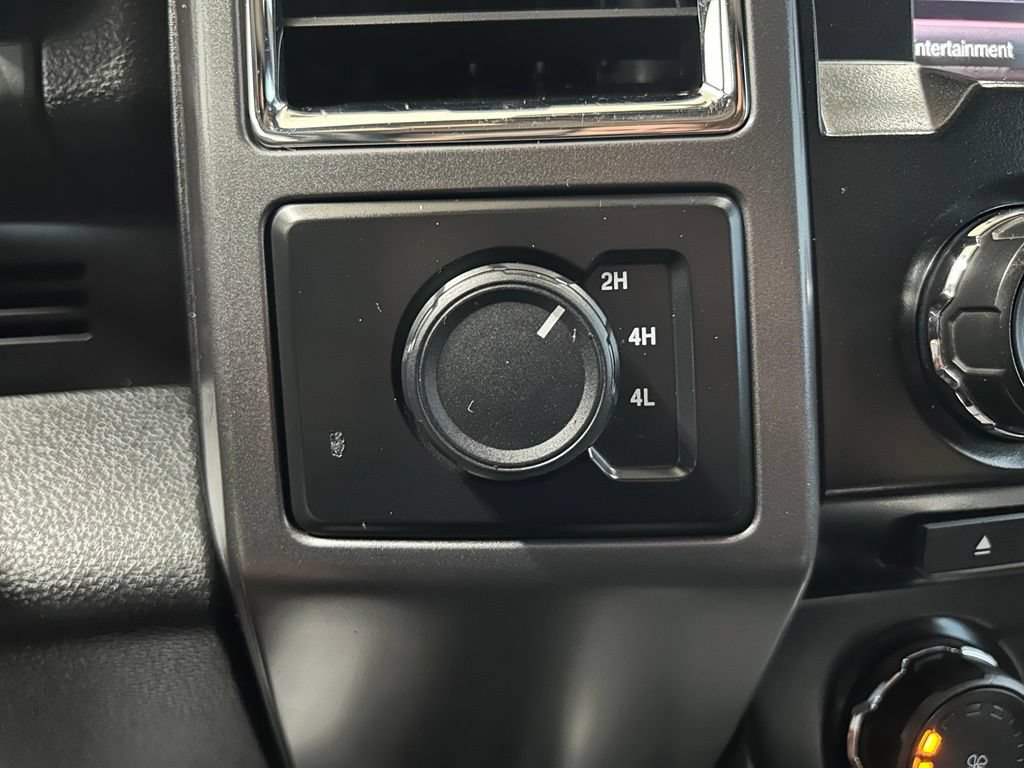 Used 2015 Ford F150 XLT w/ Equipment Group 302A Luxury AWD/4WD image 29