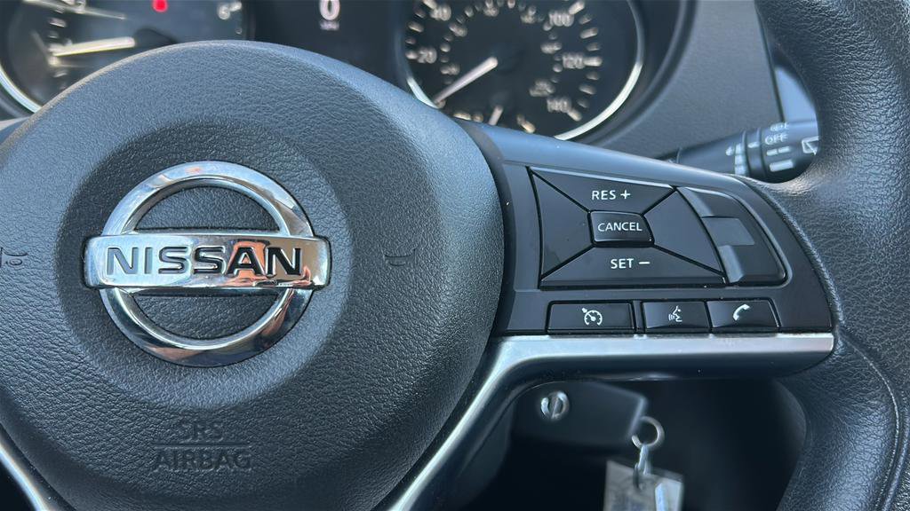 Used 2021 Nissan Rogue Sport S image 25