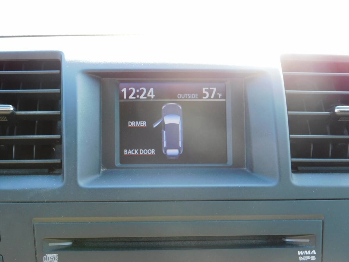 Used 2012 Toyota Highlander SE w/ Tow Pkg AWD/4WD image 12