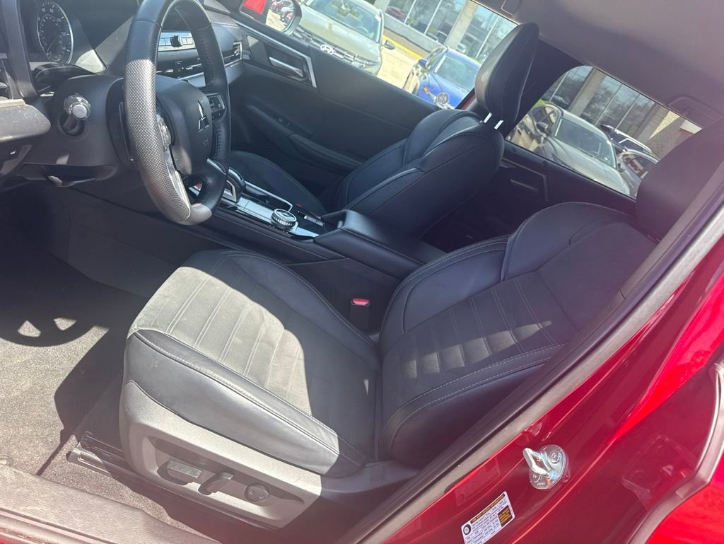 Used 2025 Mitsubishi Outlander SE FWD image 9