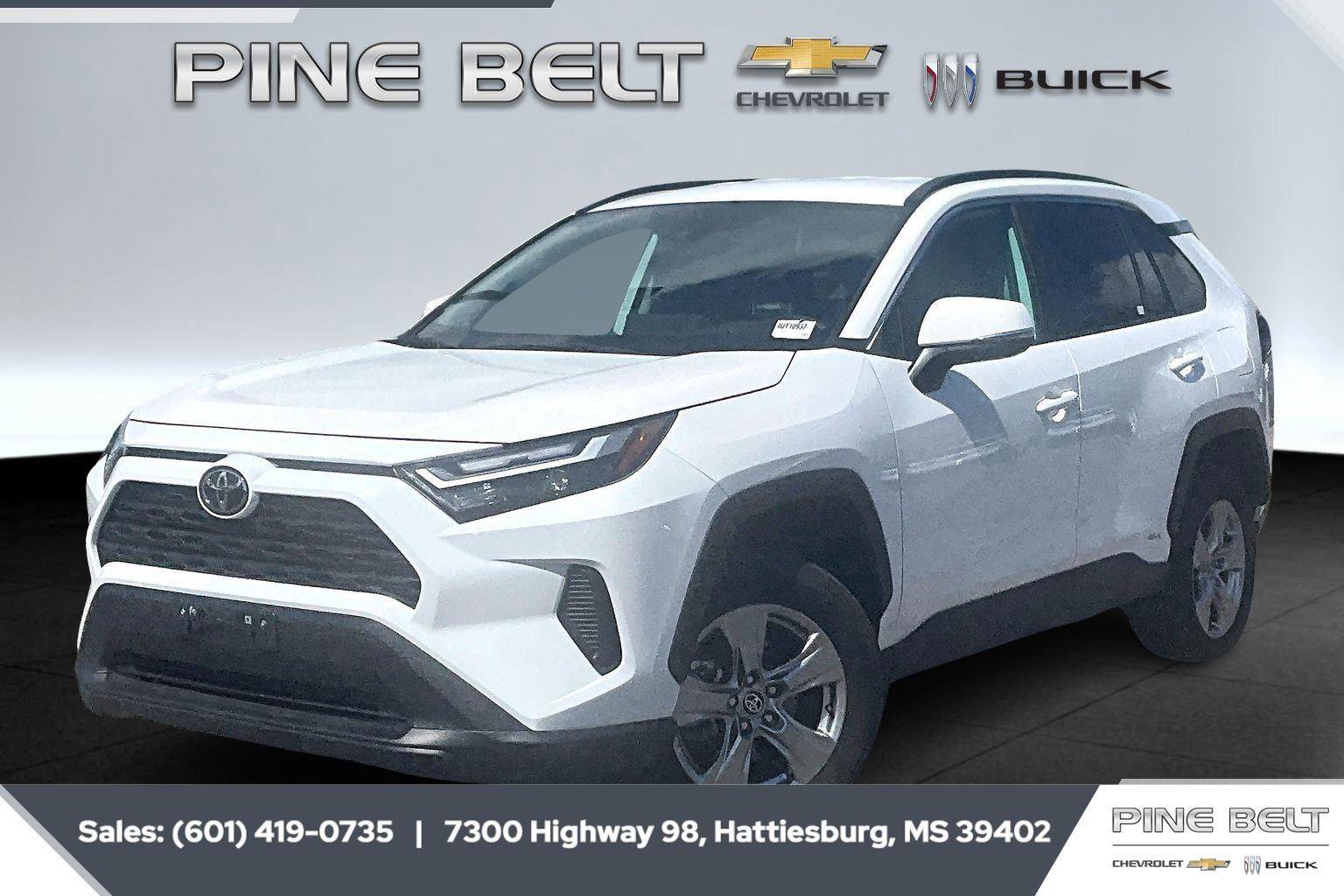 Used 2025 Toyota RAV4 XLE AWD/4WD image 10