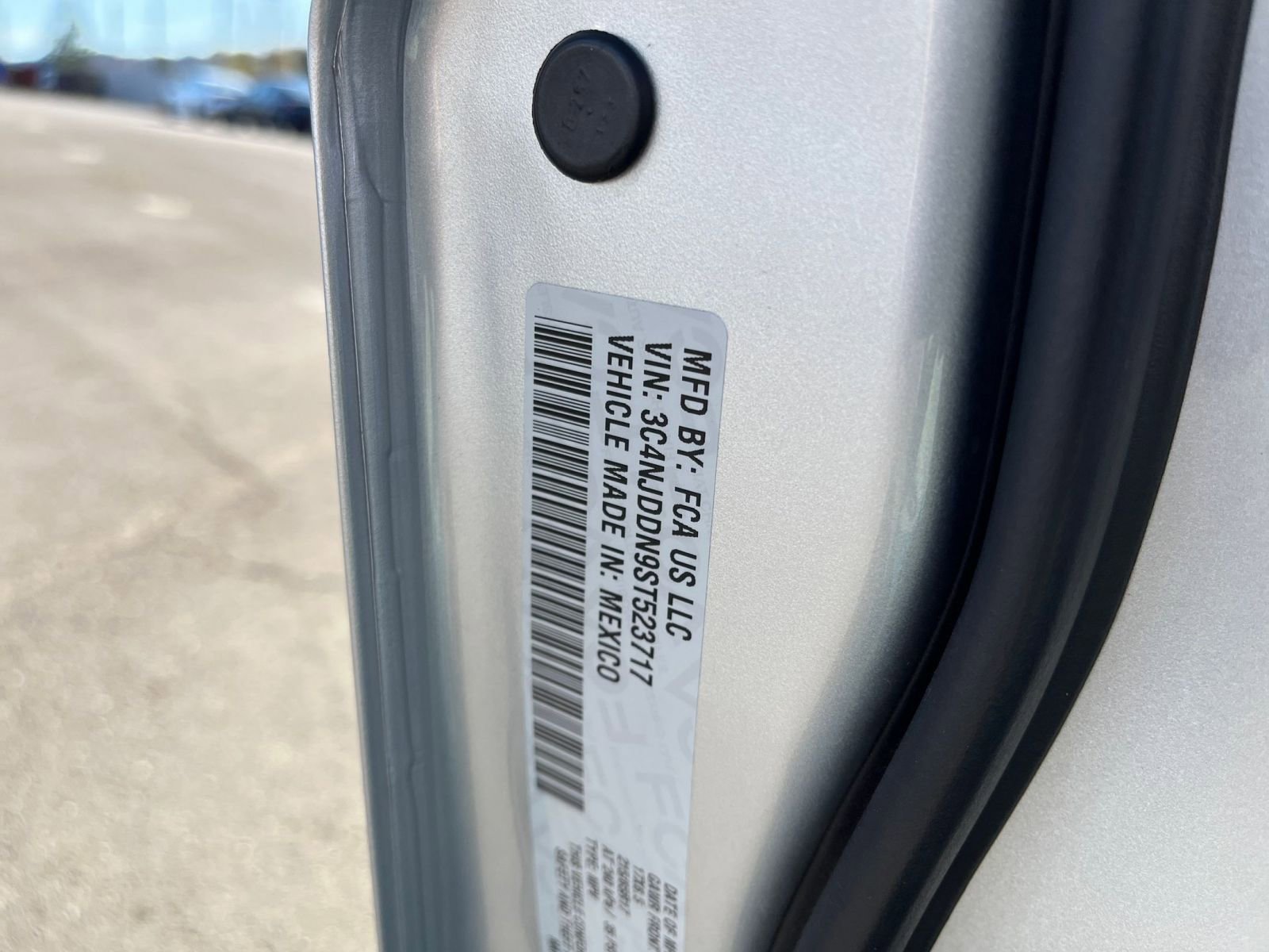 Used 2025 Jeep Compass Trailhawk image 29