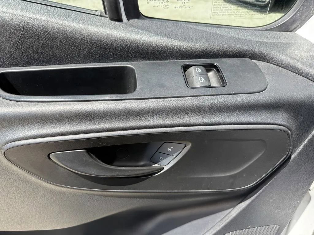 Used 2019 Freightliner Sprinter 144 image 21