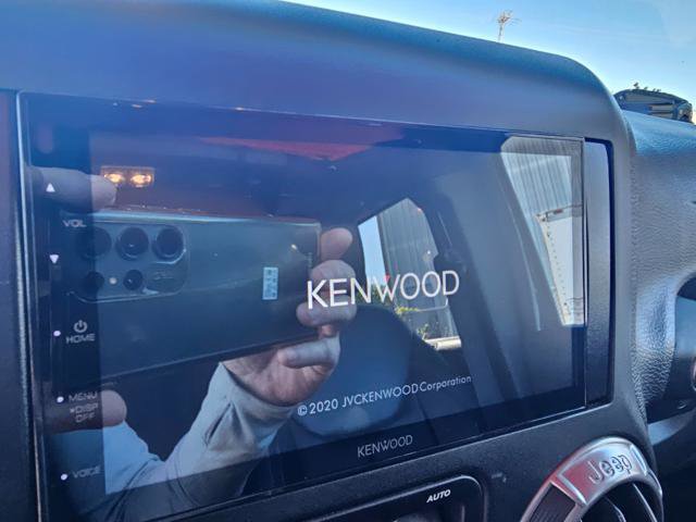 Used 2018 Jeep Wrangler Unlimited Sahara image 18